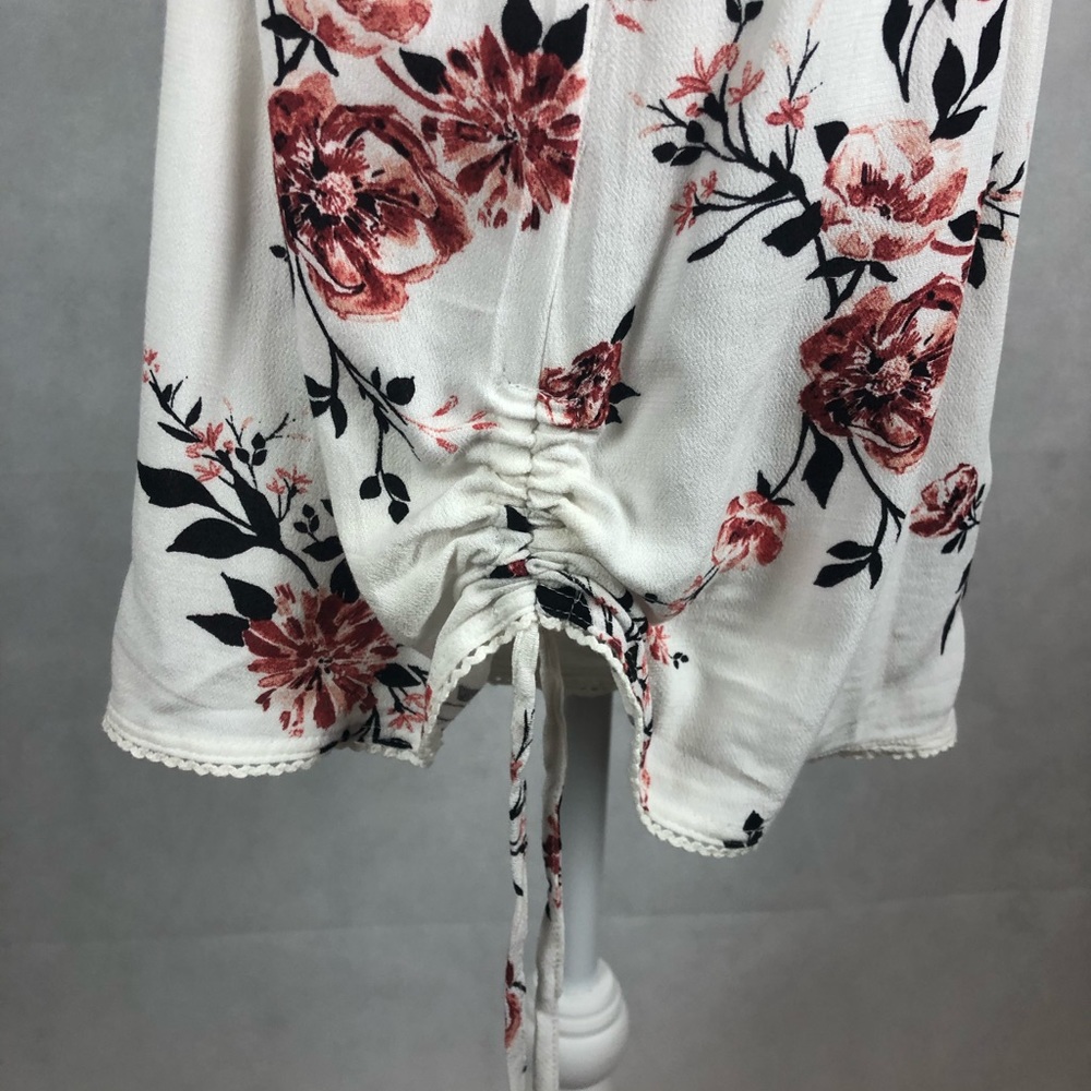 Kendall & Kylie Floral Romper Sz Medium - Picture 4 of 8